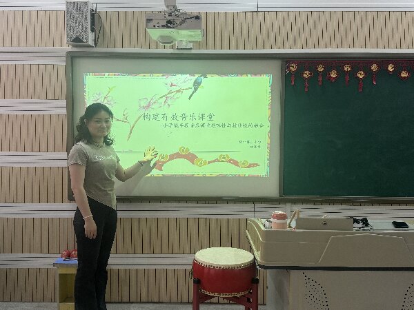 讲座.jpg